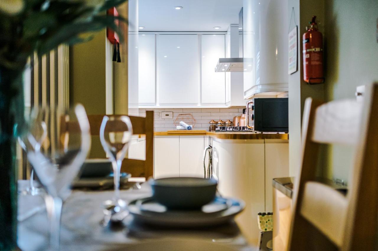 New! Gorgeous 2-Bed Home In Chester City Centre By 53 Degrees Property - Incredible Location, Ideal For Small Groups - Sleeps 6! Экстерьер фото